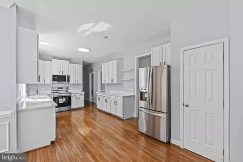 Kitchen - 11315 Lord Baltimore Dr, Swan Point, MD 20645 photo 1 of 3
