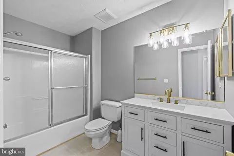 Bath - 11315 Lord Baltimore Dr, Swan Point, MD 20645 photo 3 of 3