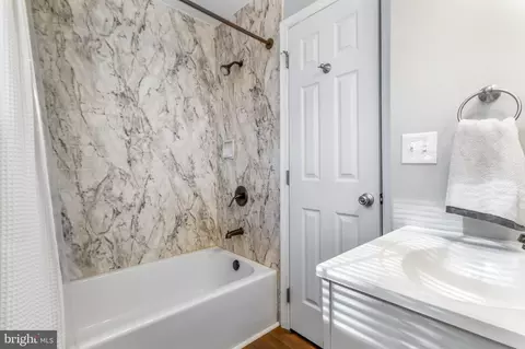 Bath - 22 Marshall Rd, Waldorf, MD 20602 photo 5 of 6