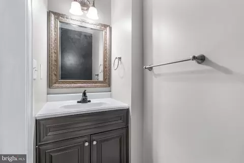 Bath - 22 Marshall Rd, Waldorf, MD 20602 photo 6 of 6