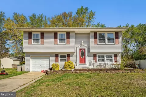 16 Amwich Ct, Waldorf, MD 20602