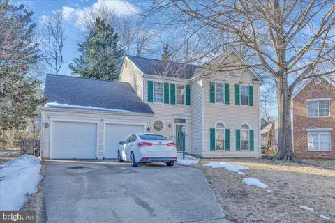 6016 Harbor Seal Ct, Waldorf, MD 20603