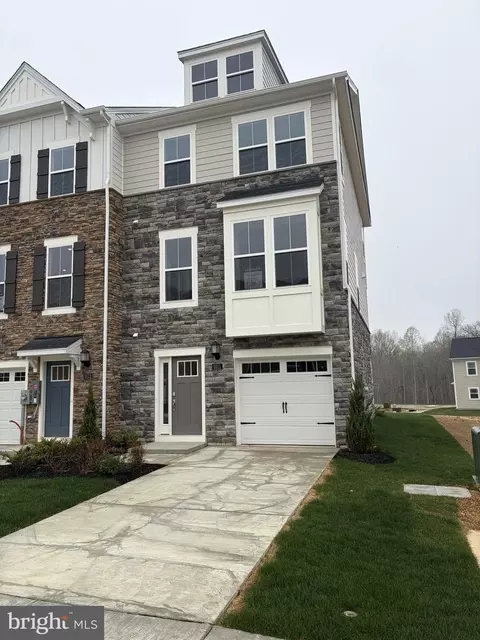 5511 Aberdeen Pl, White Plains, MD 20695