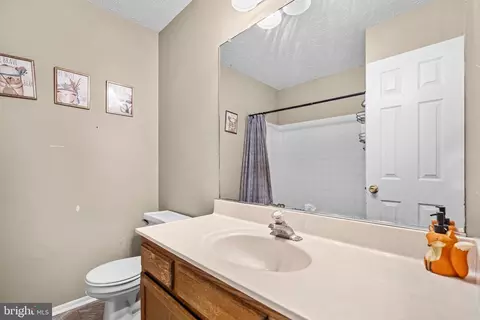 Bath - 5818 Springfish Pl, Waldorf, MD 20603 photo 1 of 2