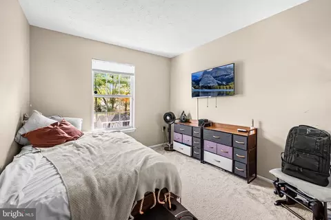 Bedroom - 5818 Springfish Pl, Waldorf, MD 20603 photo 5 of 6