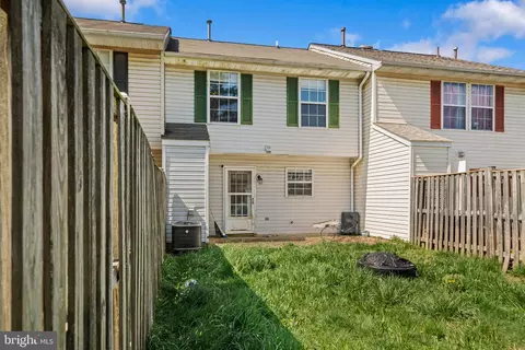 Exterior - 5818 Springfish Pl, Waldorf, MD 20603 photo 2 of 3