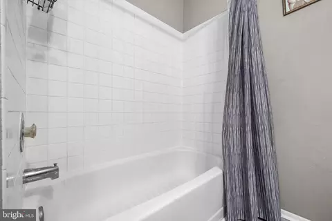 Bath - 5818 Springfish Pl, Waldorf, MD 20603 photo 2 of 2