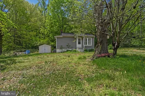 17350 Prince Frederick Rd, Hughesville, MD 20637