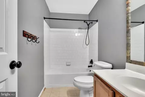 Bath - 2835 Hackney Ln, Waldorf, MD 20602 photo 2 of 2