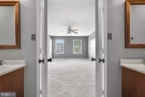 Entry Way - 2835 Hackney Ln, Waldorf, MD 20602 photo 2 of 8
