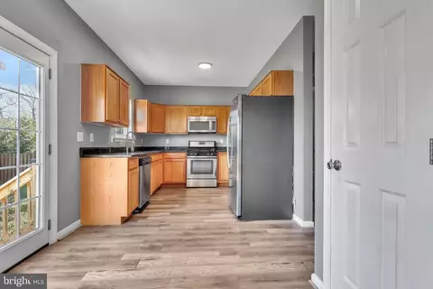 Entry Way - 2835 Hackney Ln, Waldorf, MD 20602 photo 1 of 8