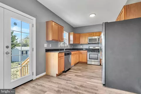 Kitchen - 2835 Hackney Ln, Waldorf, MD 20602 photo 2 of 2