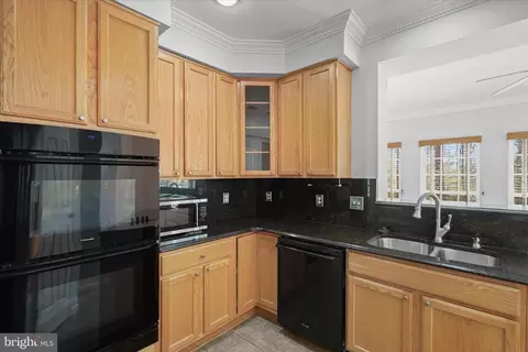 Kitchen - 5130 Celestial Ln, Brandywine, MD 20613 photo 3 of 6