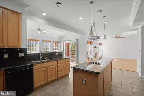 Kitchen - 5130 Celestial Ln, Brandywine, MD 20613 photo 2 of 6