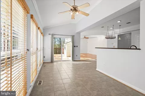 Entry Way - 5130 Celestial Ln, Brandywine, MD 20613 photo 3 of 8