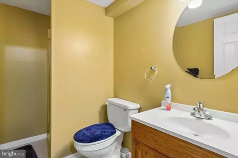 Bath - 3470 Malcolm Rd, Brandywine, MD 20613 photo 3 of 3