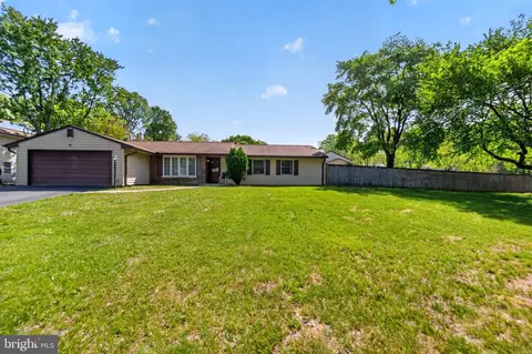 2739 Sprague Dr, Waldorf, MD 20601