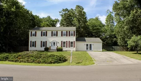 1389 Redwood Cir, La Plata, MD 20646