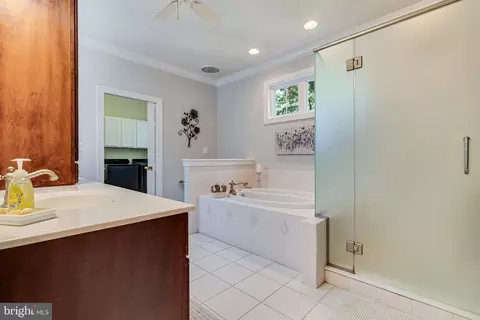 Bath - 11375 Ethan Ct, Swan Point, MD 20645 photo 1 of 3