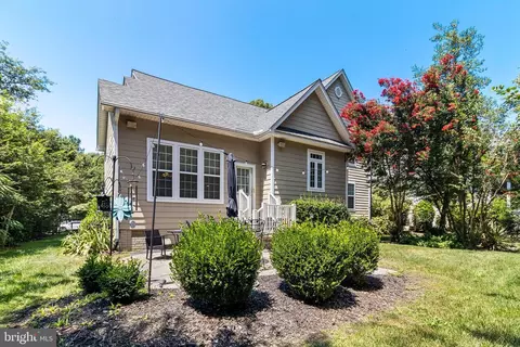 Exterior - 11375 Ethan Ct, Swan Point, MD 20645 photo 3 of 5
