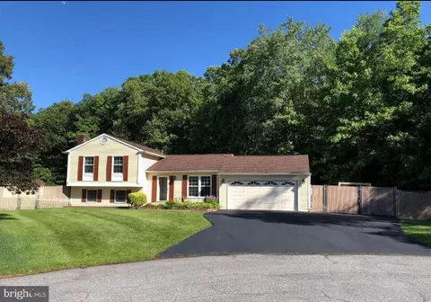 12615 Indian Ln, Waldorf, MD 20601