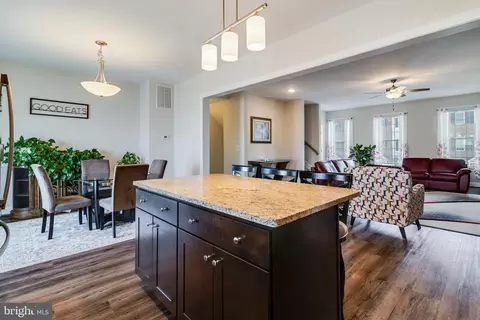 Entry Way - 995 Rye Dr, La Plata, MD 20646 photo 1 of 9