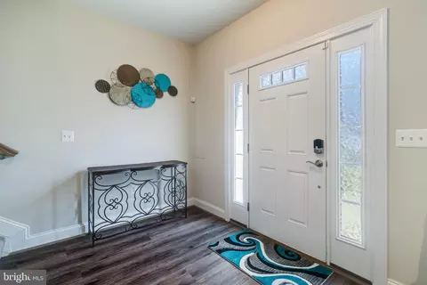 Entry Way - 995 Rye Dr, La Plata, MD 20646 photo 7 of 9