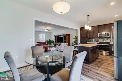 Dining - 995 Rye Dr, La Plata, MD 20646 photo 2 of 2