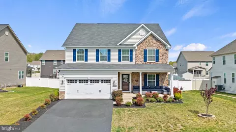 8802 Bancroft Dr, Waldorf, MD 20603