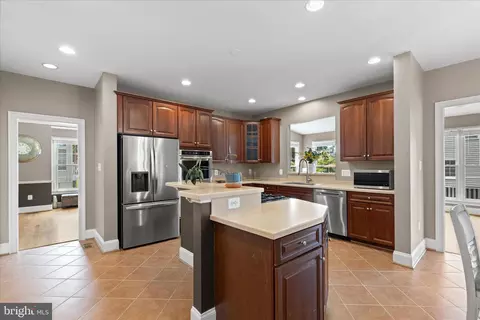 3963 Prickly St, Waldorf, MD 20603