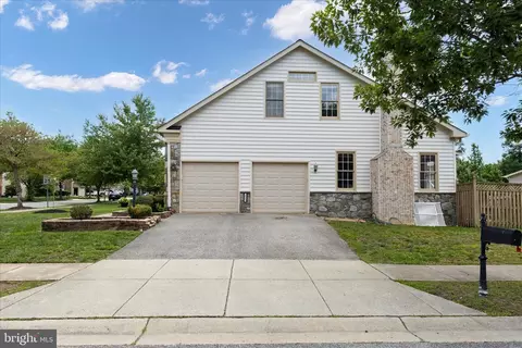 3963 Prickly St, Waldorf, MD 20603