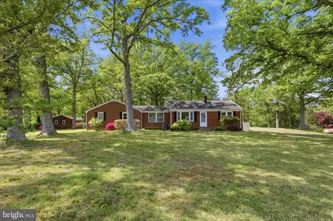 3150 Green Meadows Dr, Indian Head, MD 20640