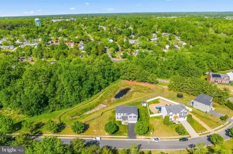 View/Area - 2109 Cedar Tree Ln, Waldorf, MD 20601 photo 1 of 5
