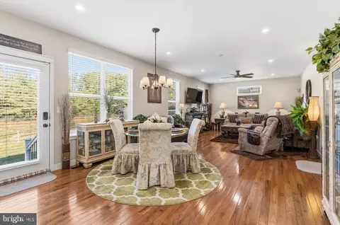 Dining - 2109 Cedar Tree Ln, Waldorf, MD 20601 photo 1 of 2