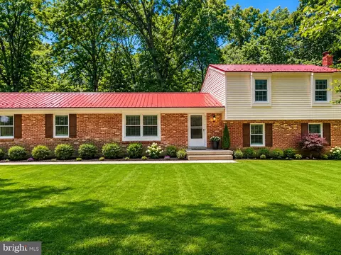 14117 Beverly Dr, Hughesville, MD 20637