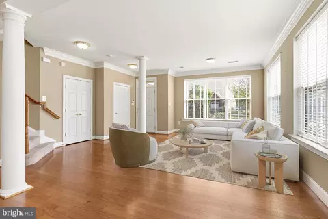 Living - 3141 Heartleaf Ln, Waldorf, MD 20603 photo 3 of 7