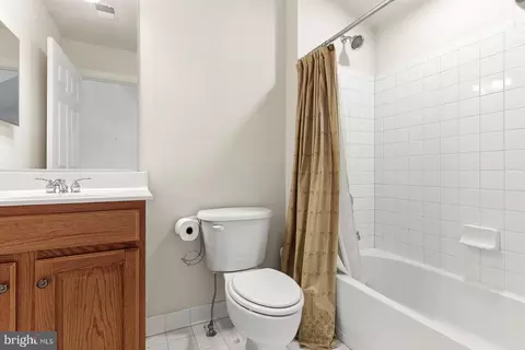 Bath - 3141 Heartleaf Ln, Waldorf, MD 20603 photo 4 of 4
