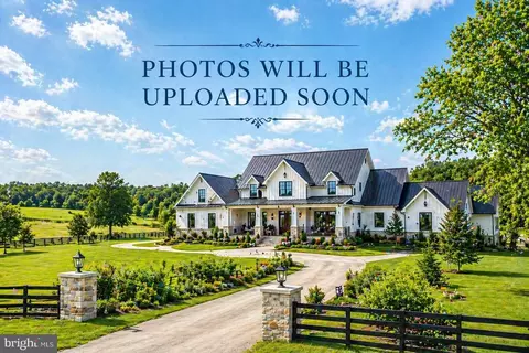 6040 Southgate Farm Rd, Indian Head, MD 20640