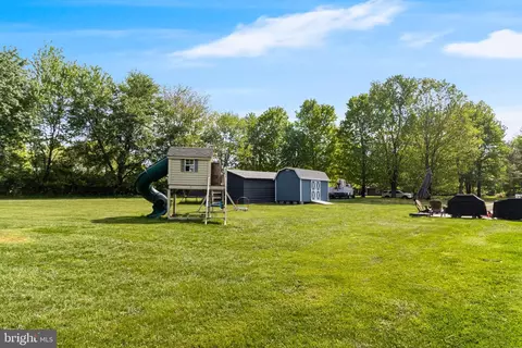 Exterior - 3499 Forest Dr, Waldorf, MD 20601 photo 5 of 5