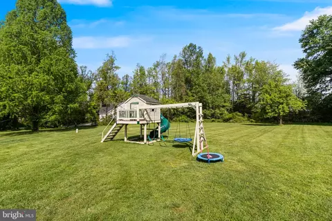 Exterior - 3499 Forest Dr, Waldorf, MD 20601 photo 3 of 5
