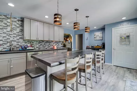 Kitchen - 3499 Forest Dr, Waldorf, MD 20601 photo 2 of 4