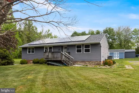 3499 Forest Dr, Waldorf, MD 20601