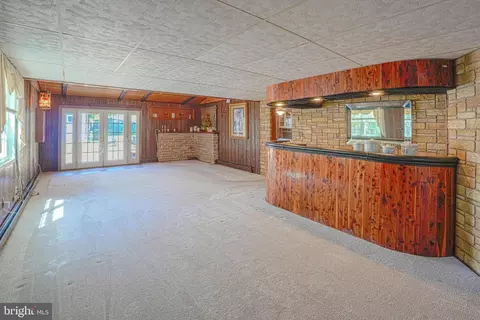 Living - 7215 Benedict Ave, Benedict, MD 20612 photo 1 of 5