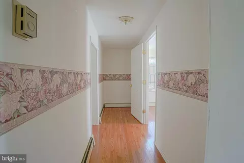 Entry Way - 7215 Benedict Ave, Benedict, MD 20612 photo 4 of 4