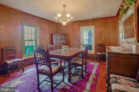 Dining - 7215 Benedict Ave, Benedict, MD 20612 photo 1 of 1