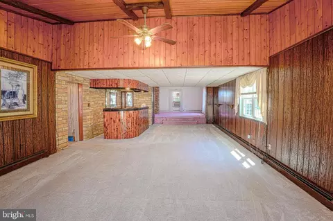 Living - 7215 Benedict Ave, Benedict, MD 20612 photo 3 of 5