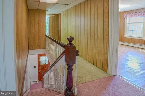Entry Way - 7215 Benedict Ave, Benedict, MD 20612 photo 3 of 4