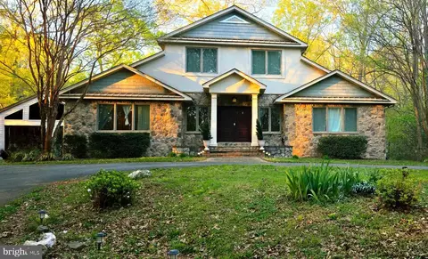 10060 Harmony Hill Ln, La Plata, MD 20646