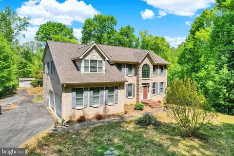 16896 Driftwood Pl, Hughesville, MD 20637