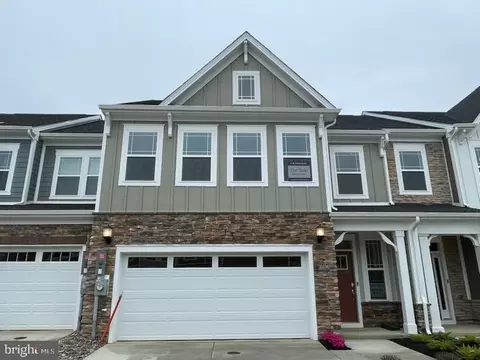 10596 Great Basin Pl, White Plains, MD 20695